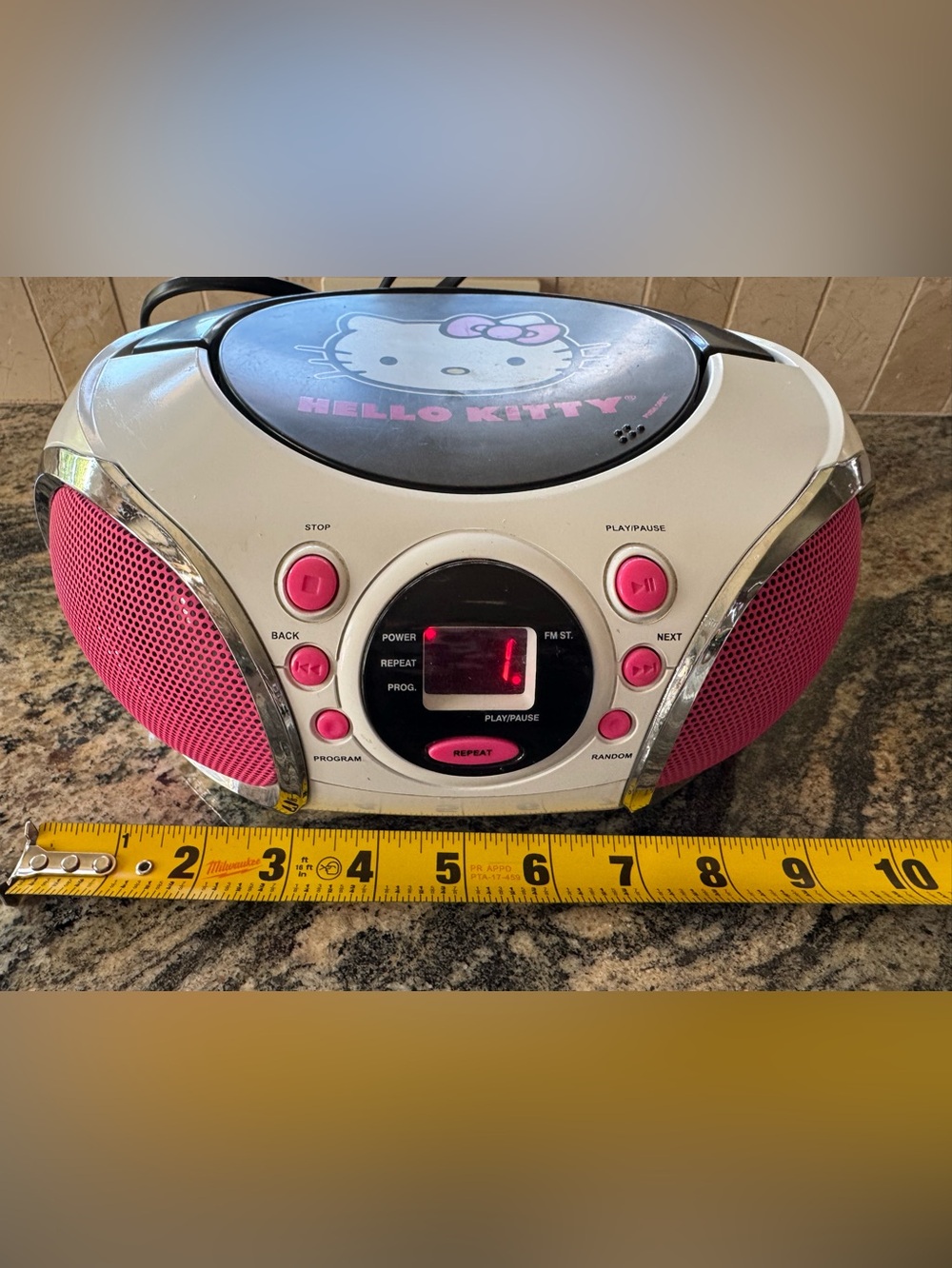 Hello Kitty CD Player - AM/FM Radio & Portable Boombox - Picture 10 of 12